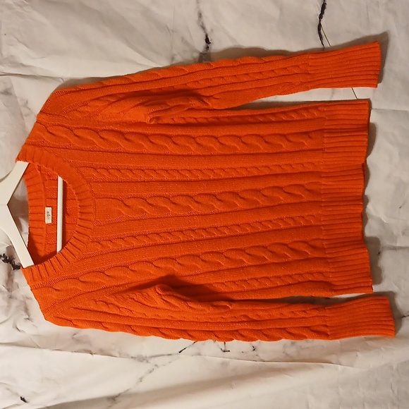 J. Crew Sweaters - J. Crew knit sweater Lg 💜💜💜